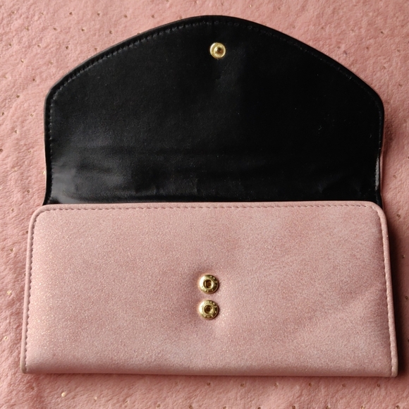 Adrienne Vittadini Studio wallet Pink& Sparkling - Picture 5 of 5